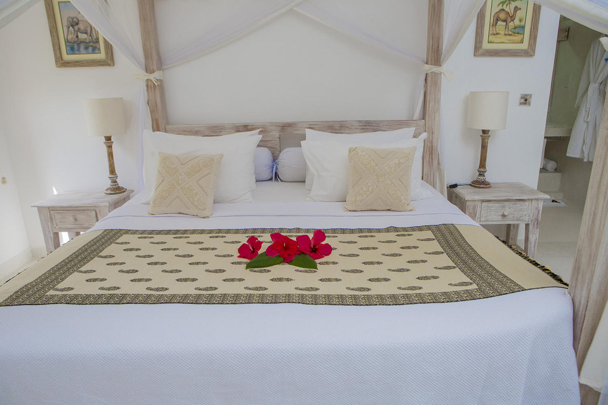Luxury Three Bedroom Beach Villa  gallery image 4