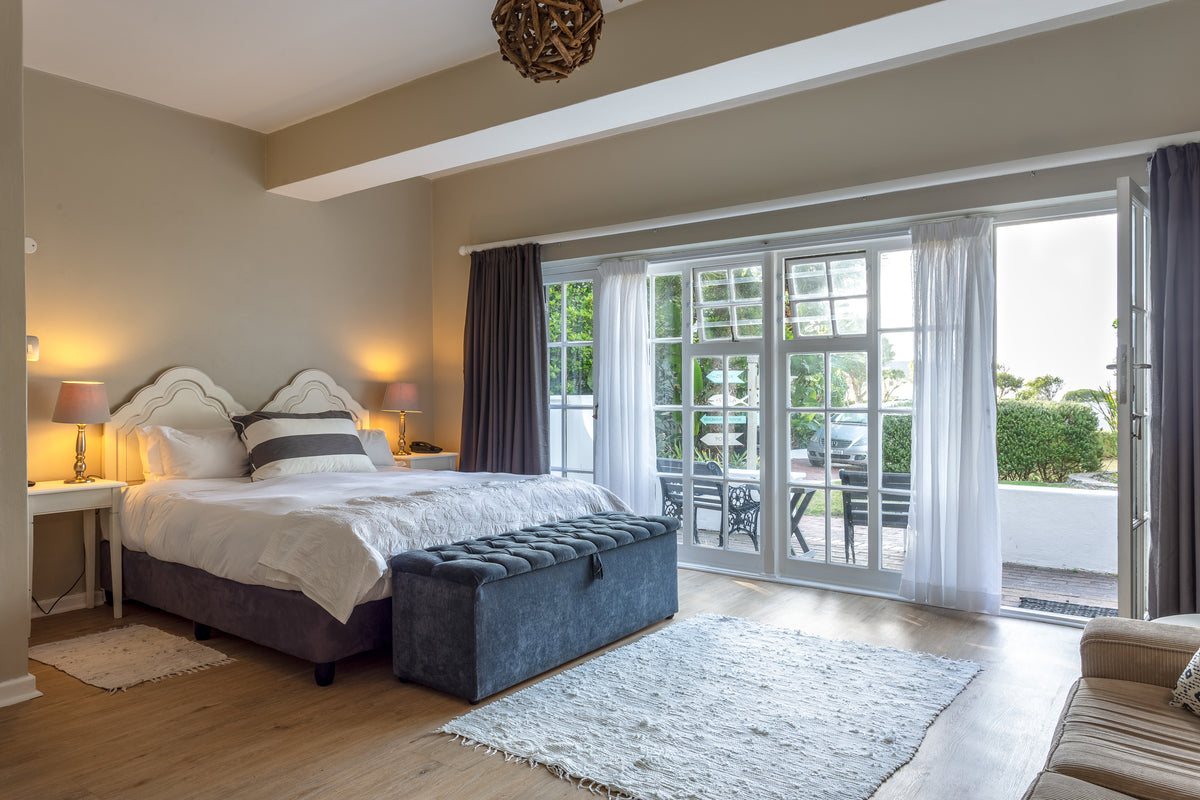 whale-rock-luxury-lodge-villa