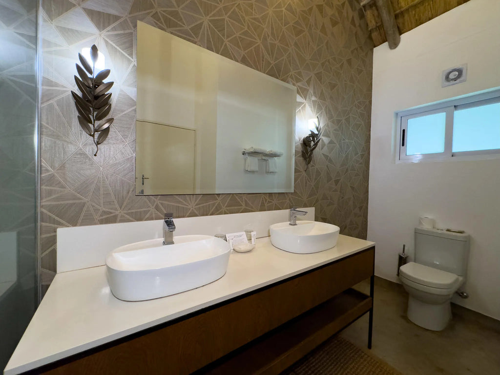 Room gallery image 3.