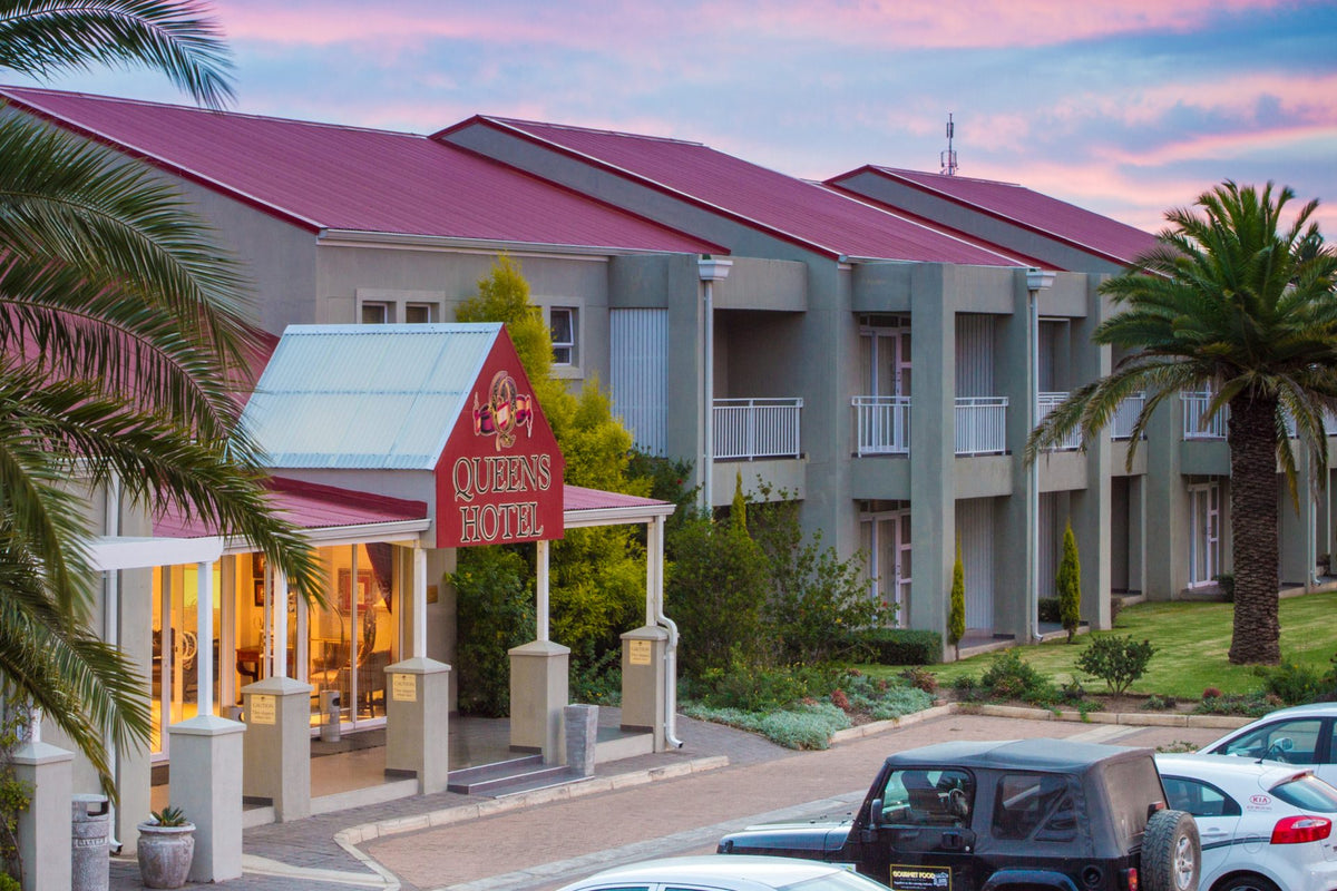 Queens Casino & Hotel