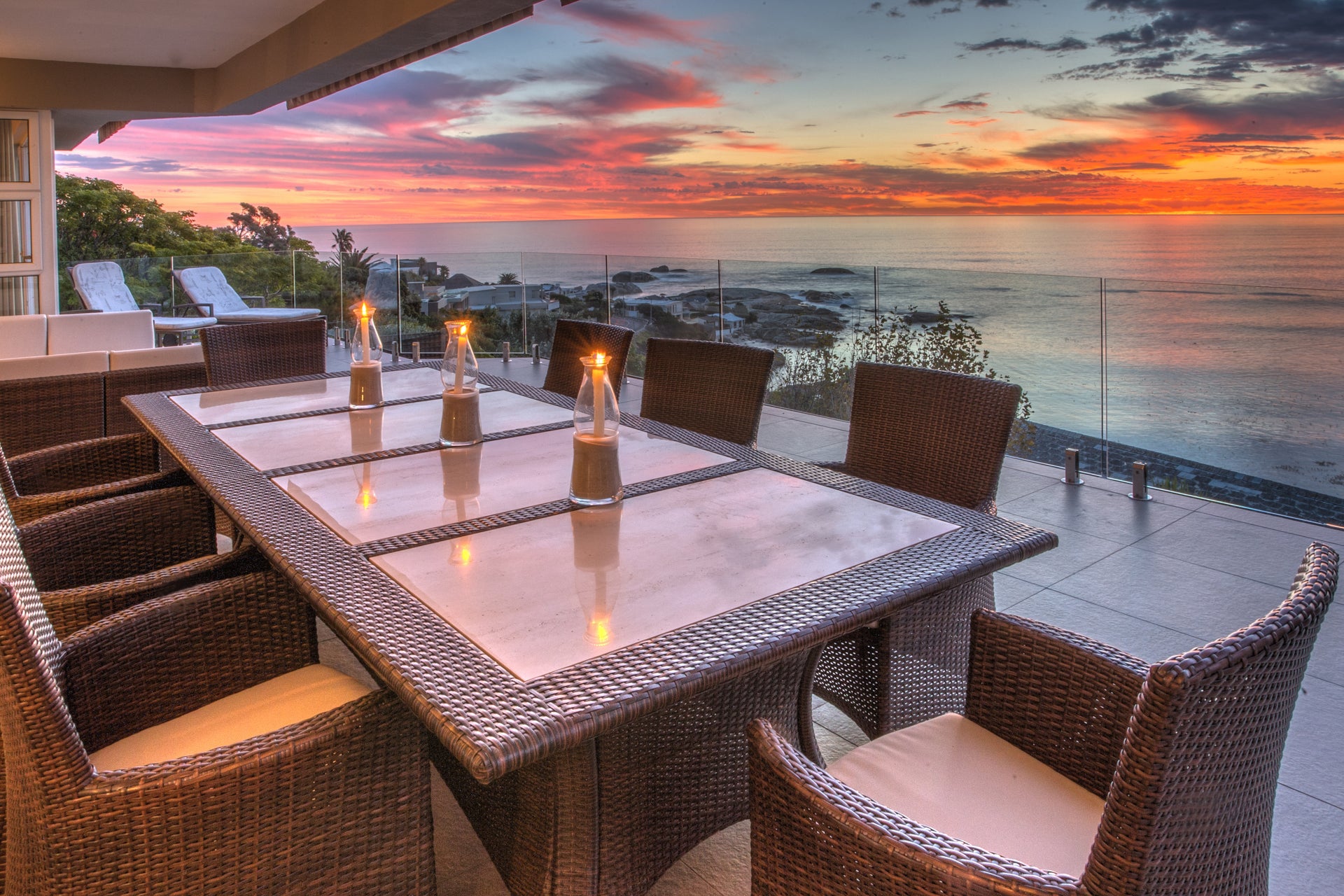 Outdoor dining on the private balcony