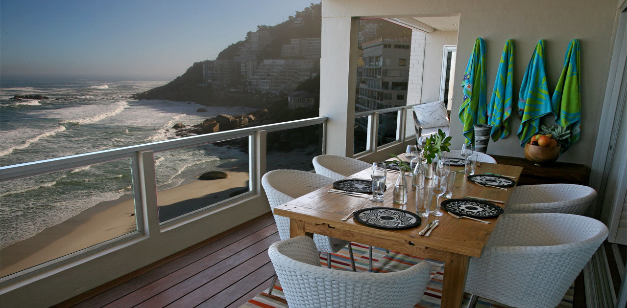 Veranda with view and alfresco dining