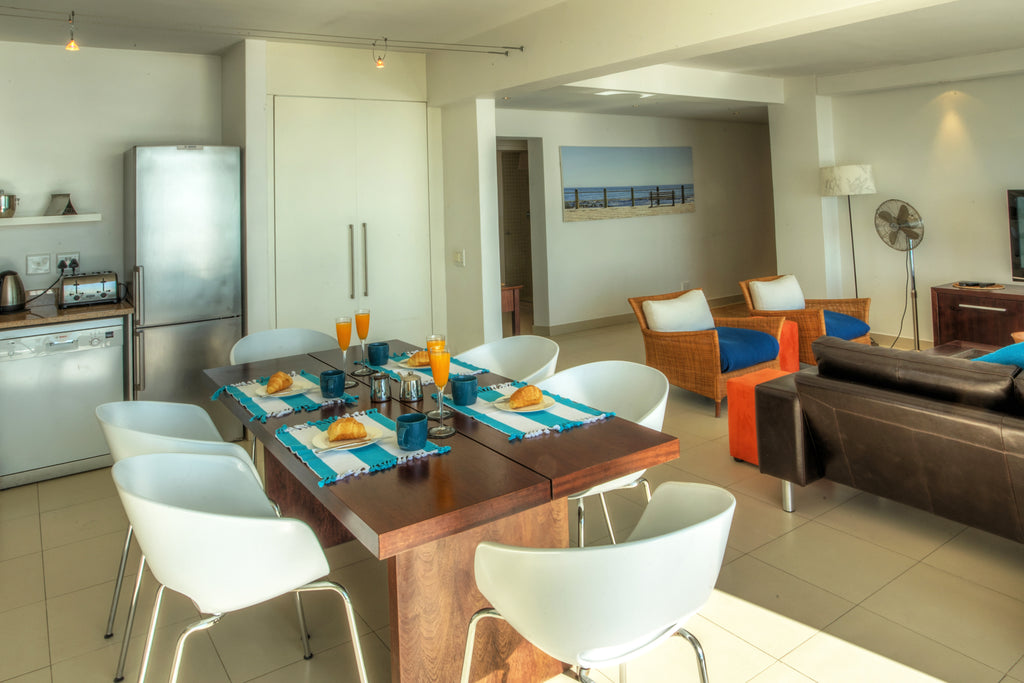 Dining & Living Areas
