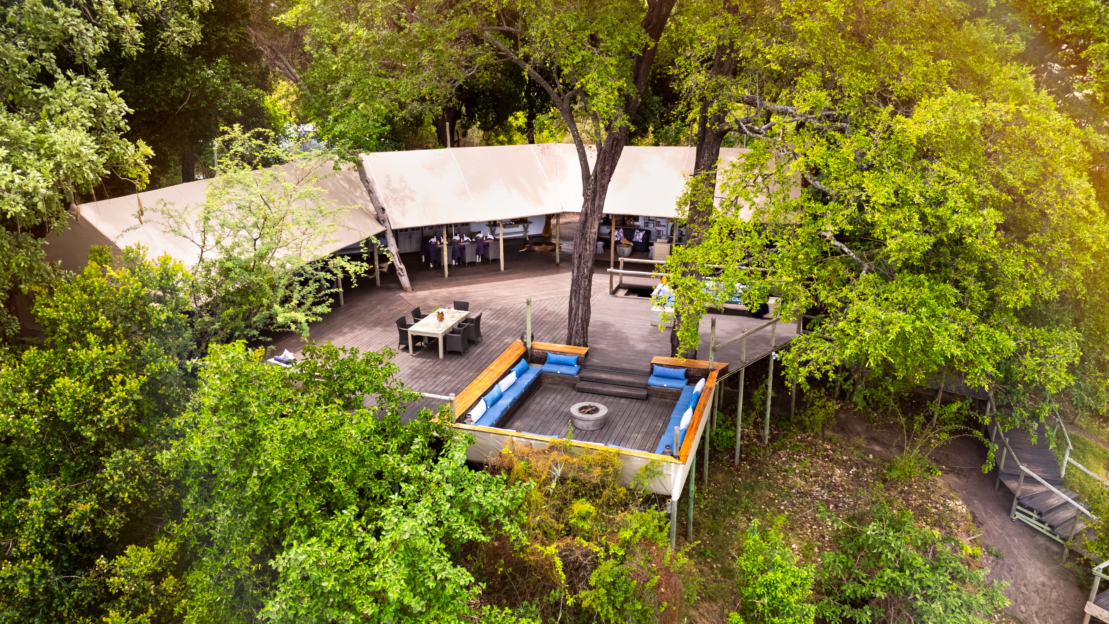 Kazile Island Lodge Main Area
