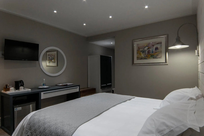 DELUXE DOUBLE ROOM