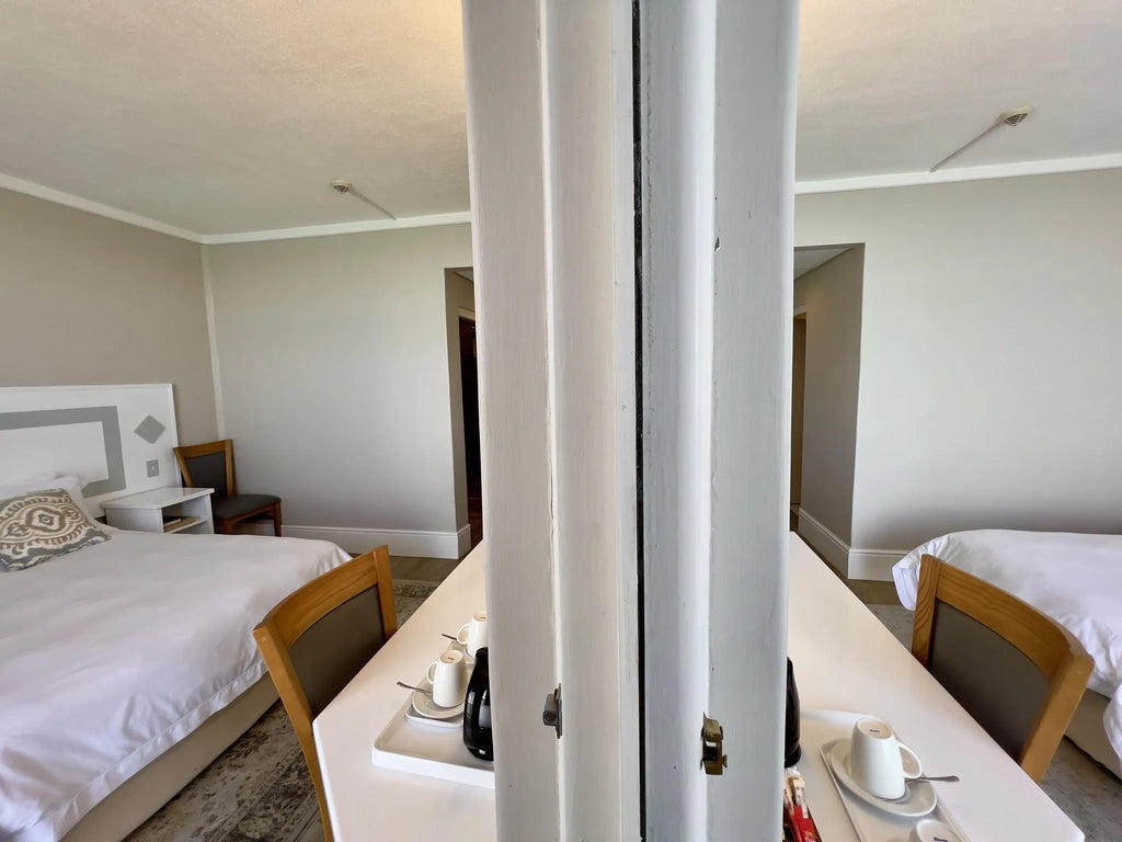Room gallery image 3.