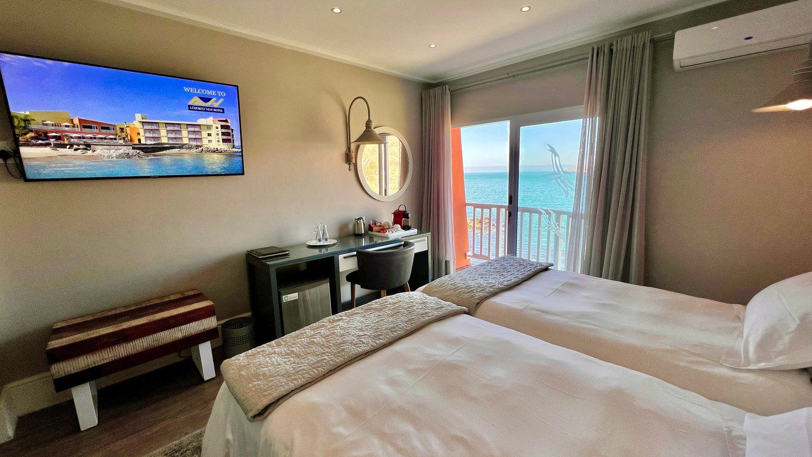 Lüderitz Nest Hotel — DELUXE TWIN ROOM