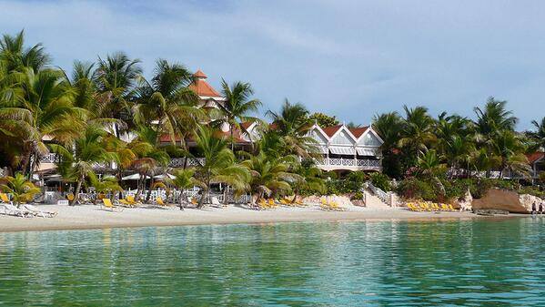 Coco Reef Resort & Spa