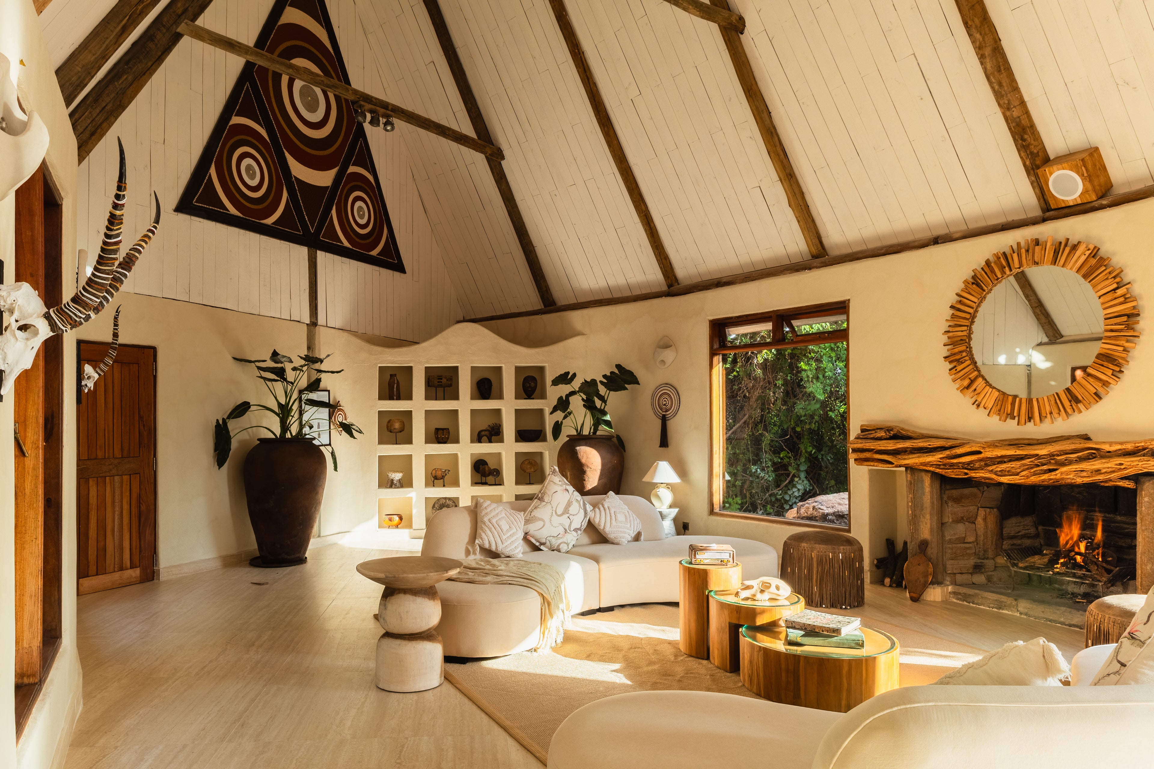 Cottar's Bush Villa lounge