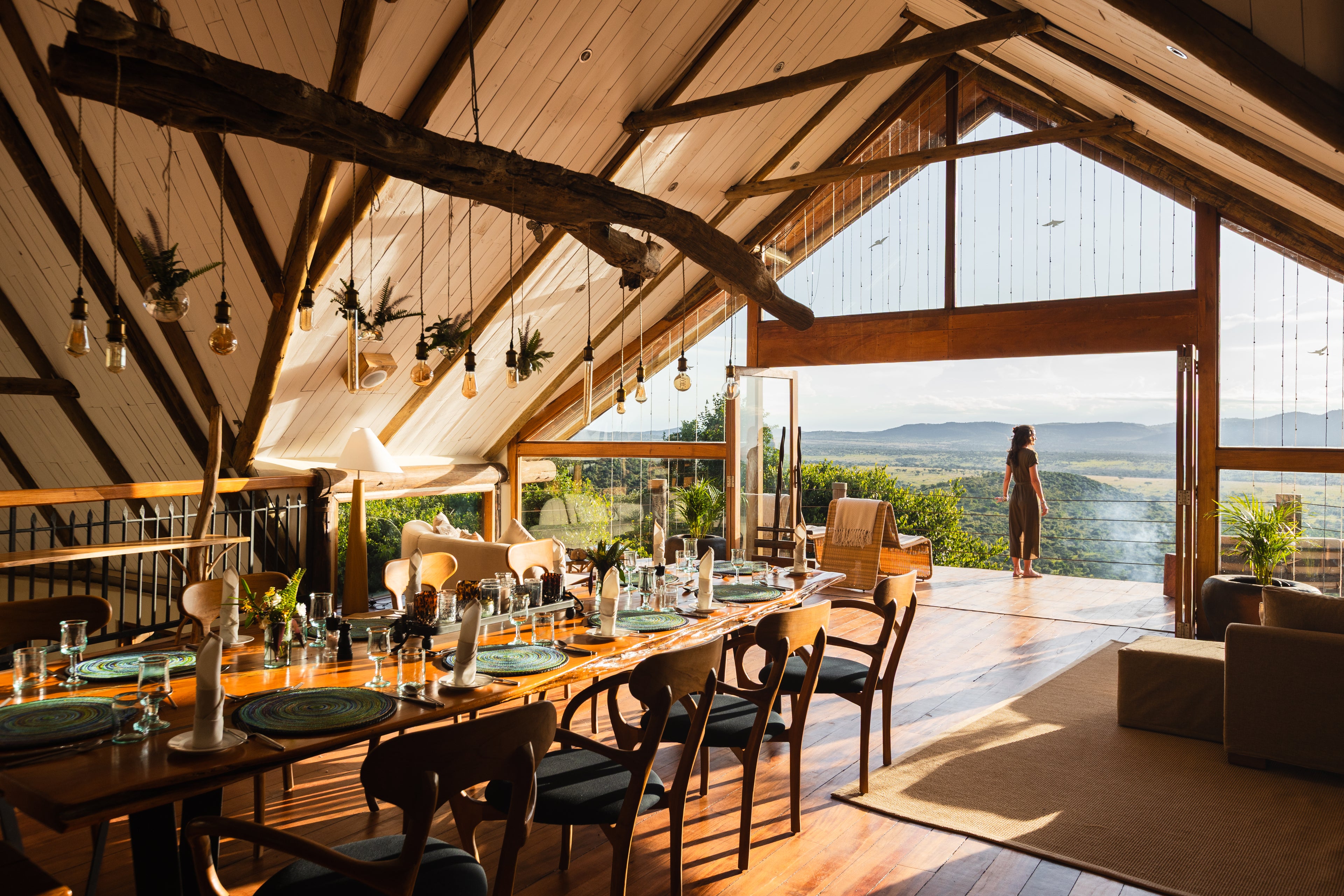 Dining room and views at Cottar's Bush Villa