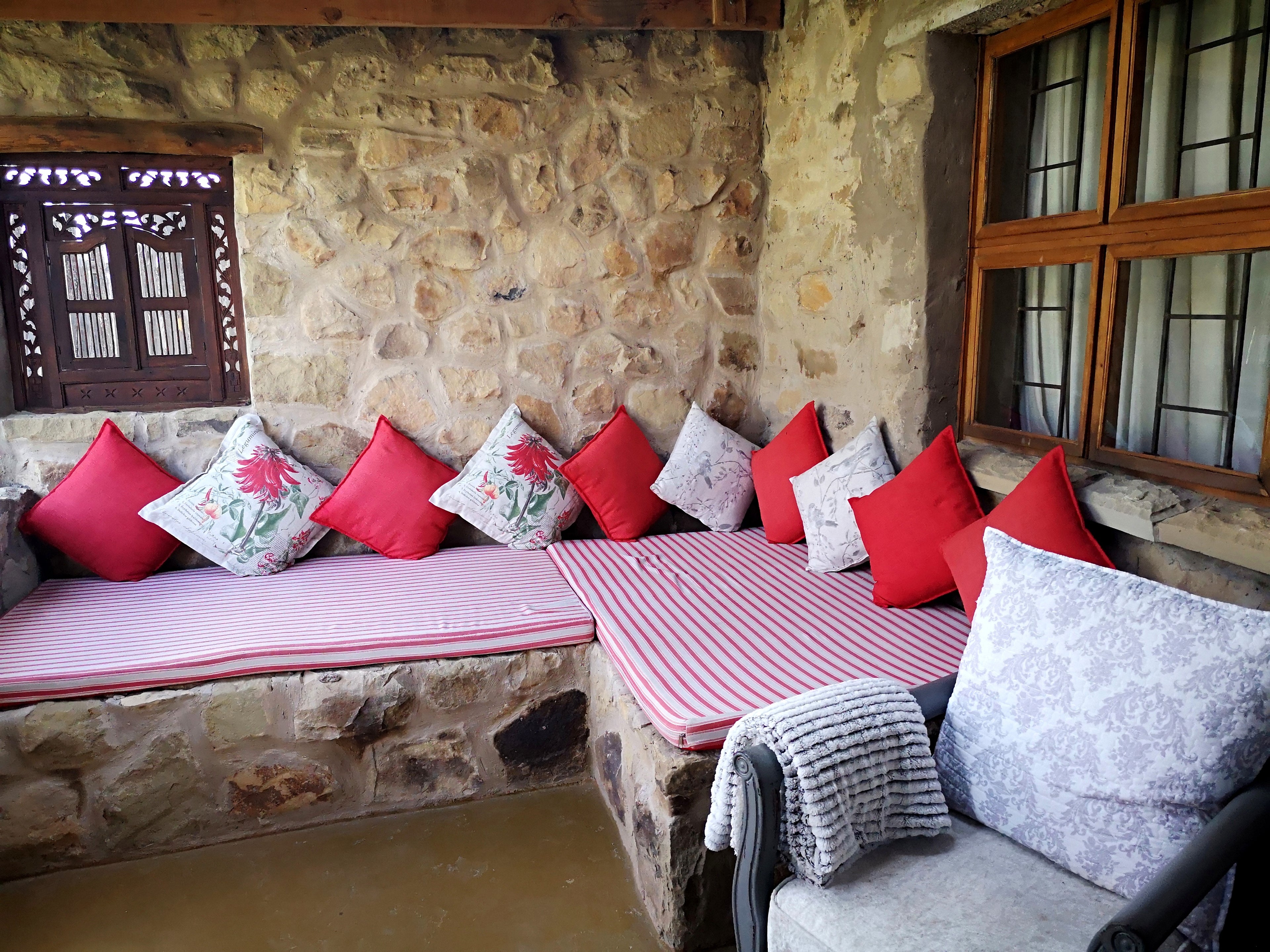 Kliphuis-Daybed on enclosed veranda