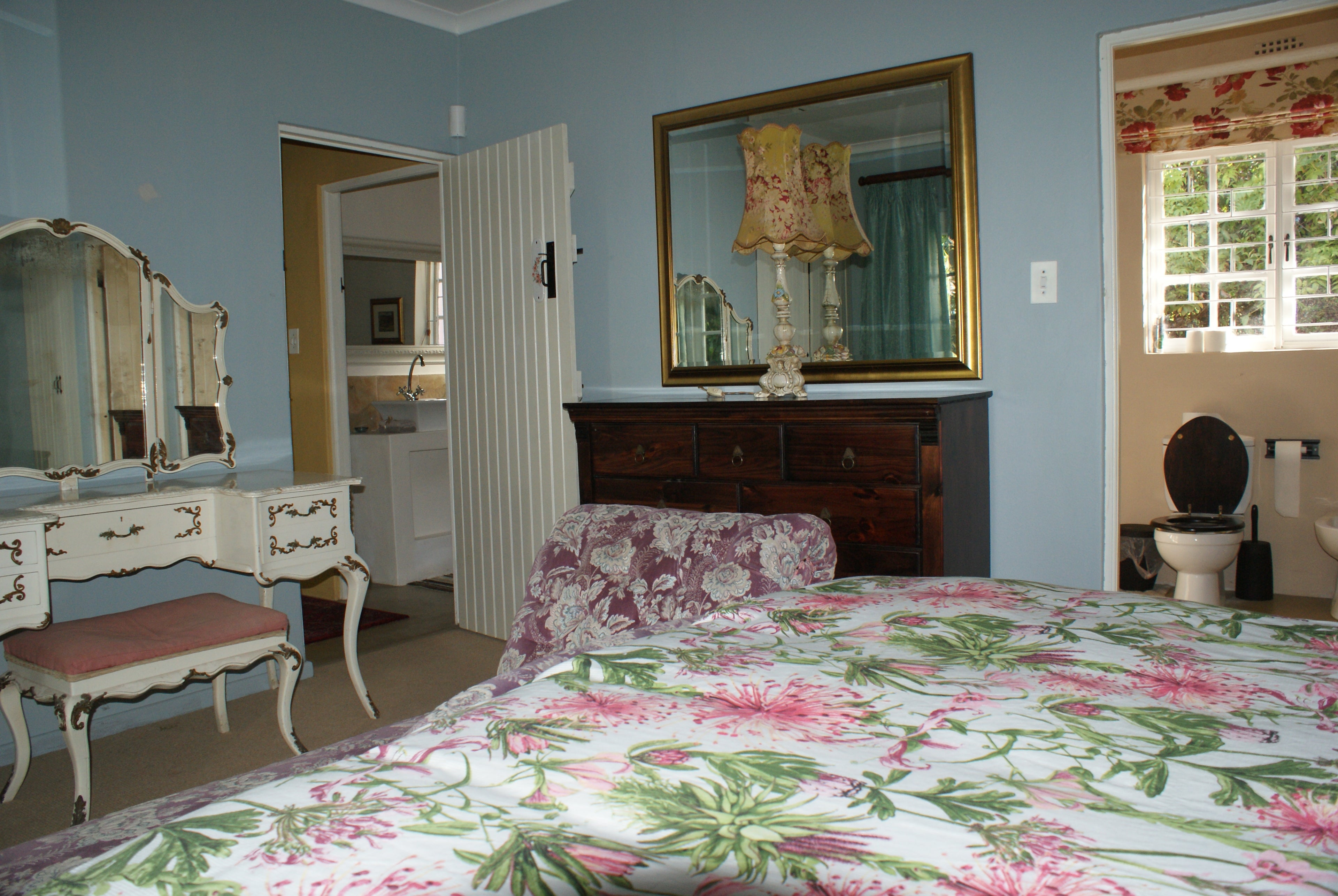 Main en-suite bedroom
