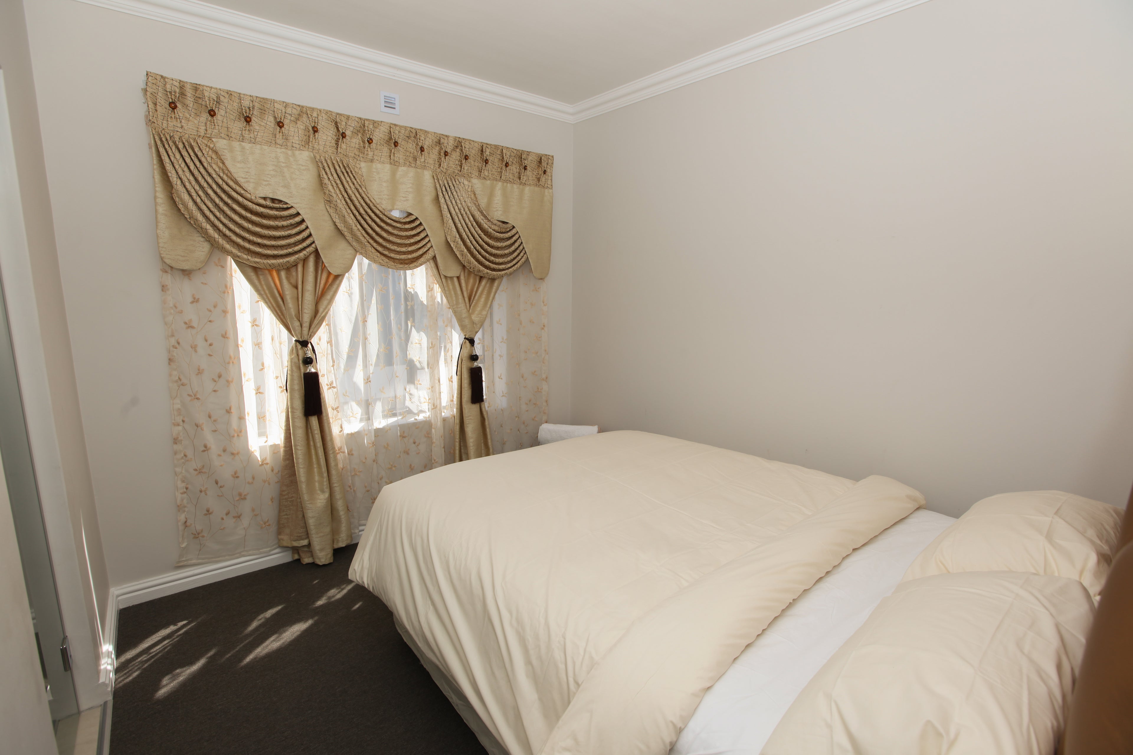 SD Phaswana Luxury Home