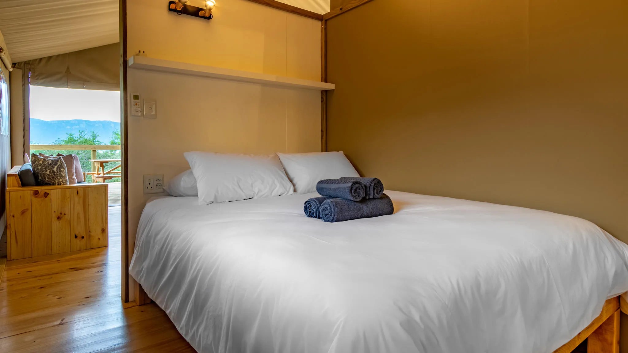 Room gallery image 4.