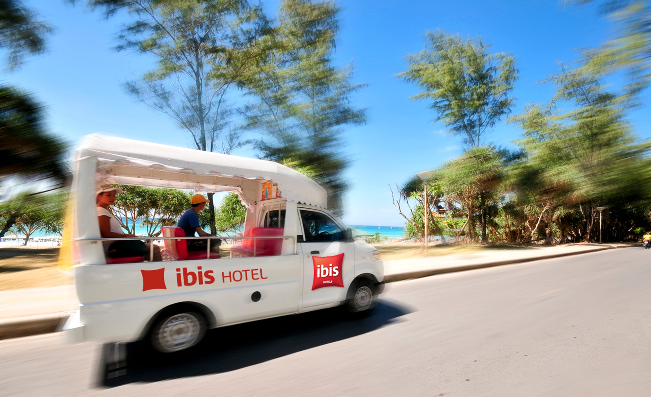Shuttle Bus