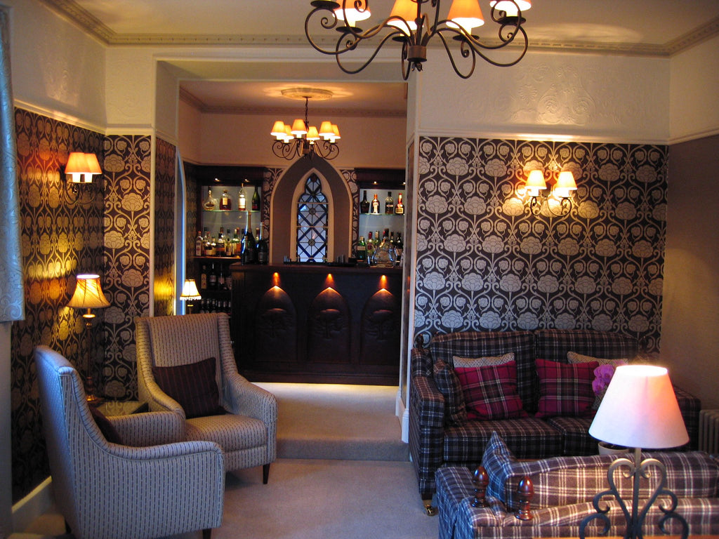 Cedar Manor Hotel and Restaurant