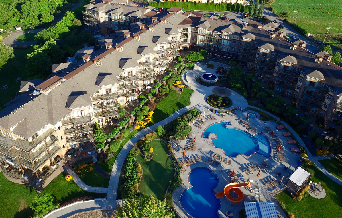 The Cove Lakeside Resort