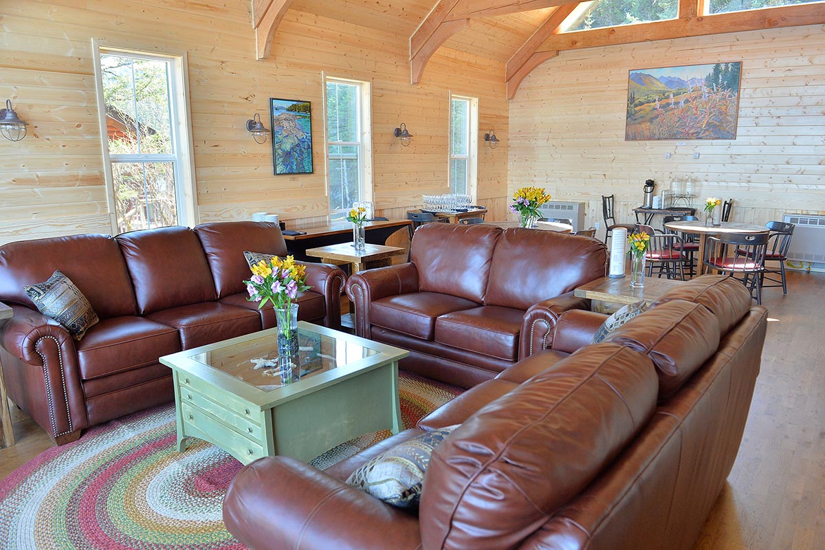 http://www.alaskacollection.com/lodging/kenai-fjords-wilderness-lodge/#&gid=null&pid=4
