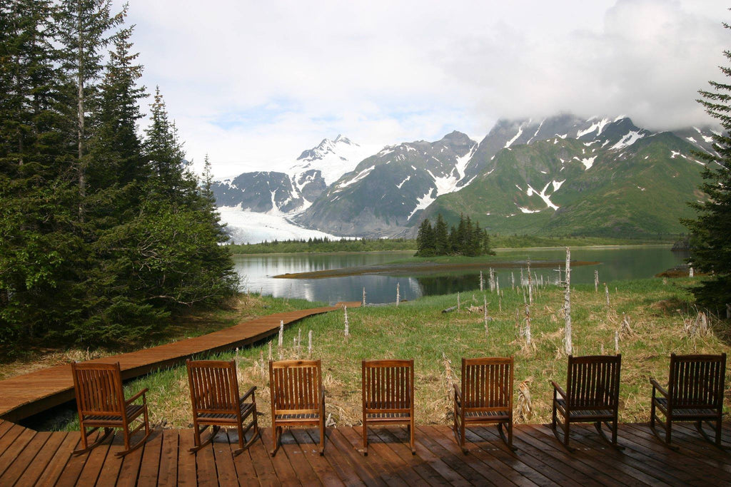 https://www.facebook.com/KenaiFjordsGlacierLodge/photos/a.1328312853909447.1073741830.1325418504198882/1328313020576097/?type=3&theater