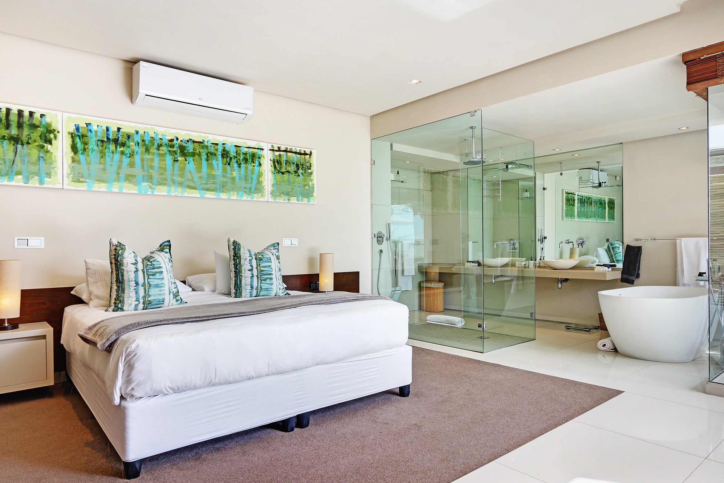 Main bedroom