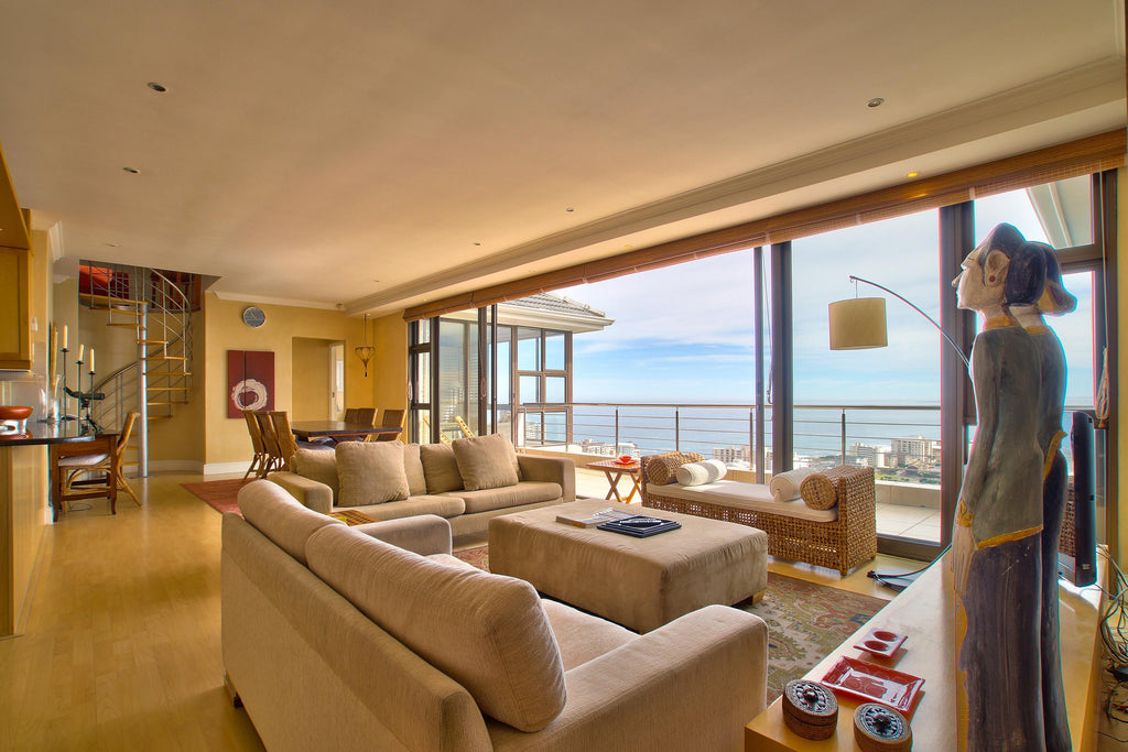 Bay Vista - Living room