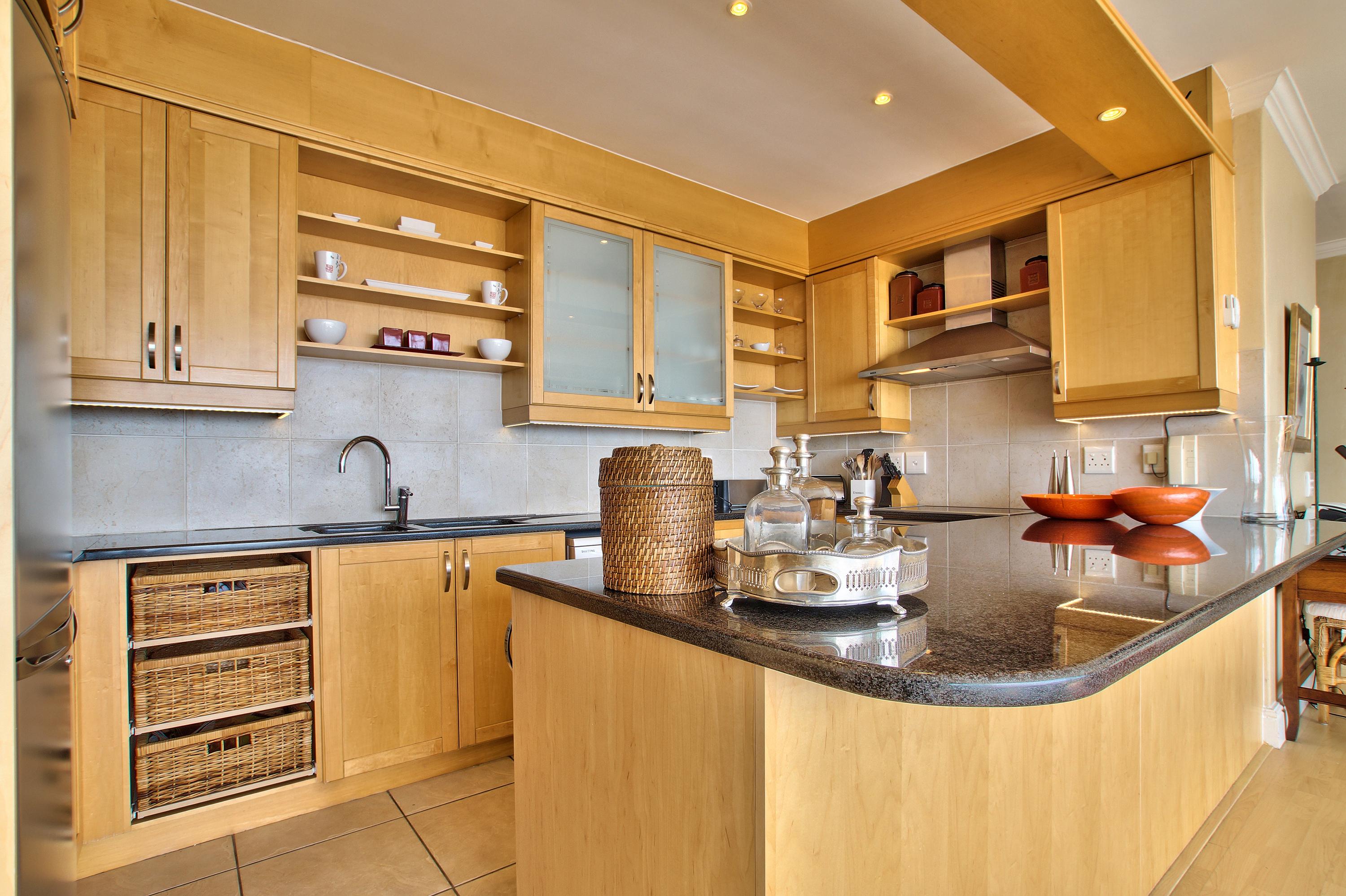 Bay Vista - Kitchen