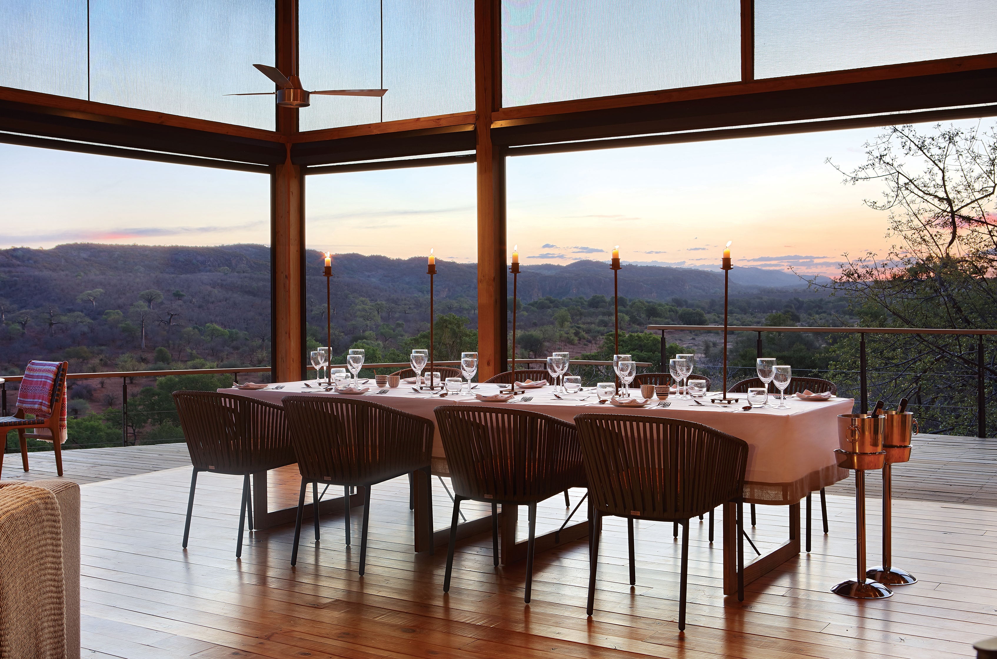 Dining at Pel's Post