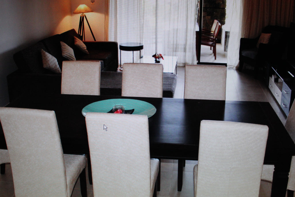 Lounge and open DIning room