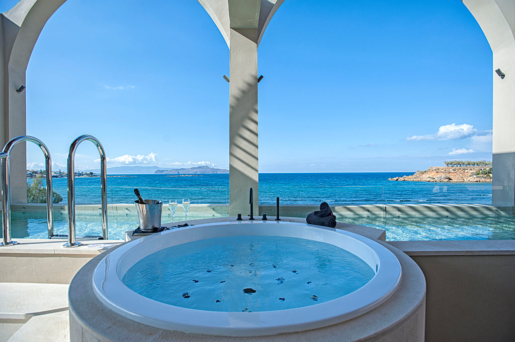 Ultimate Haven Sea Front with Heated Private Pool and Jacuzzi