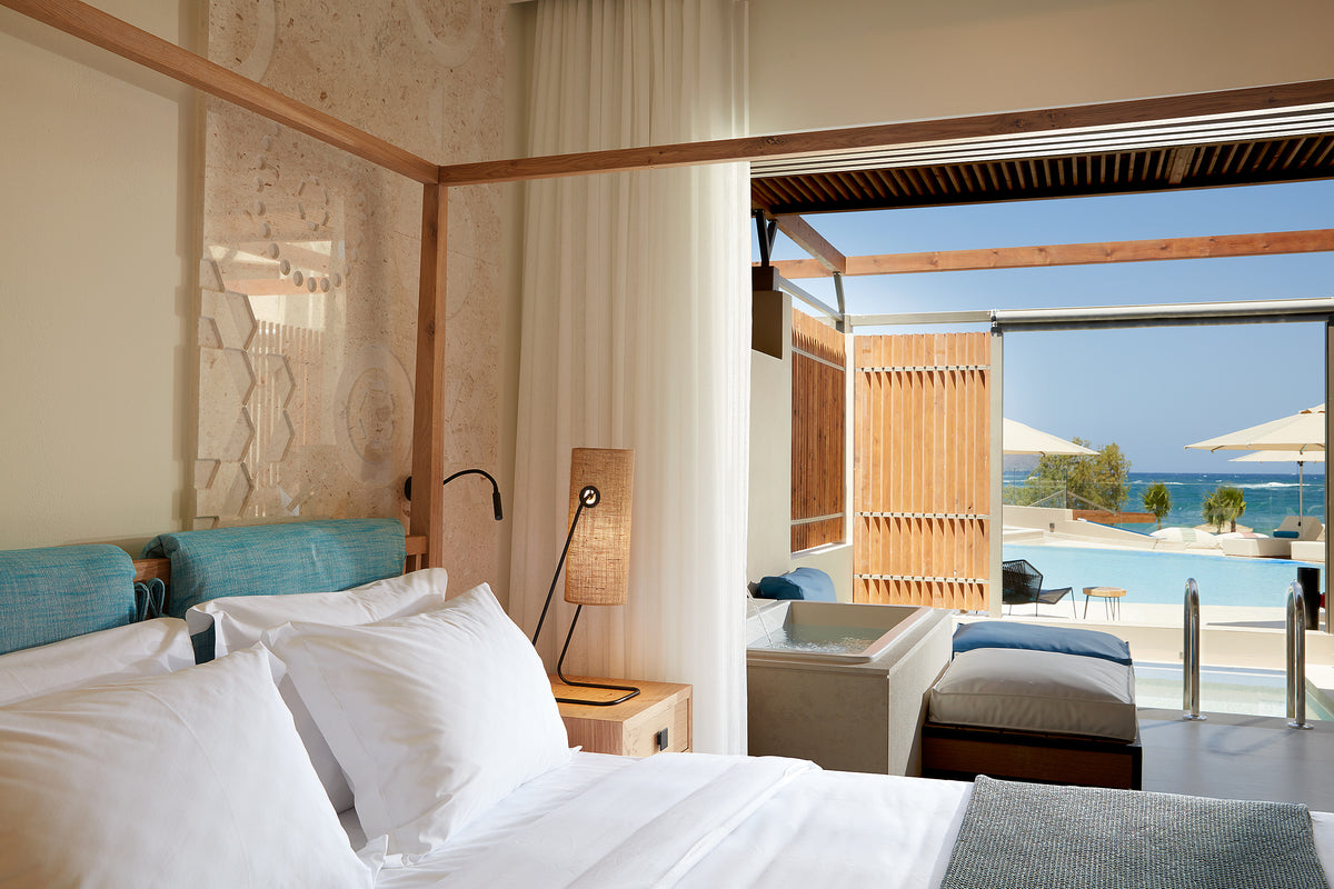Upbeat Retreat Sea View with Heated Plunge Pool