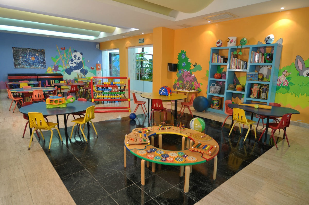 Oasis Palm Hotel