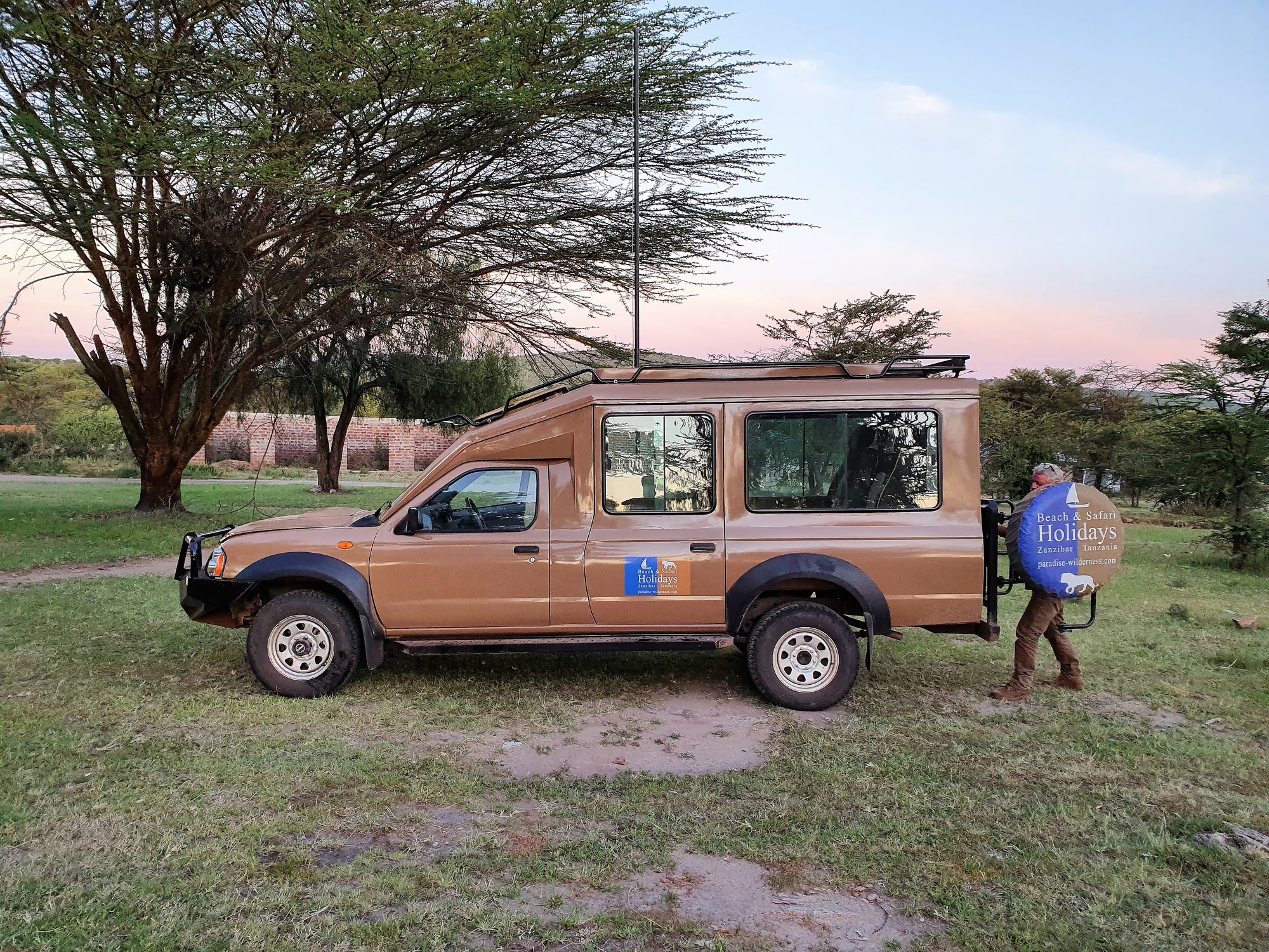 Africa Safari Lake Manyara : Safari Comfort Tent & Game Drive