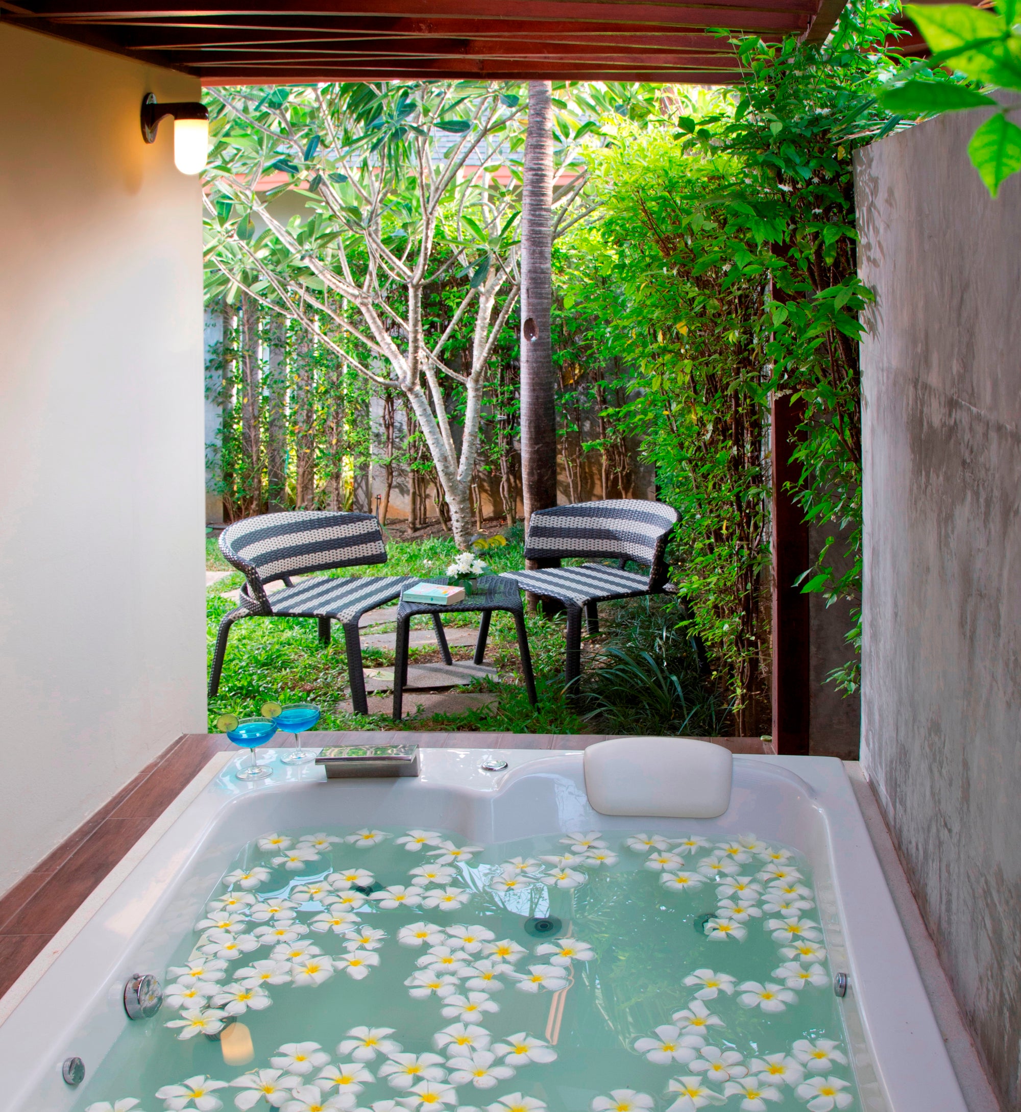 Private Jacuzzi Villa