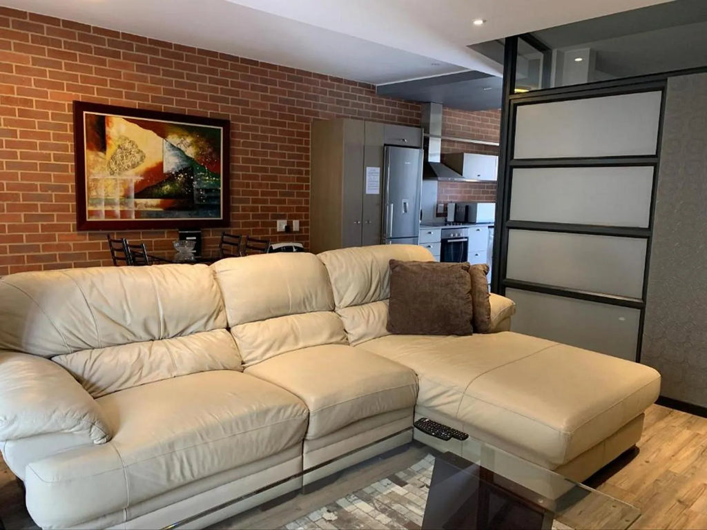 Room gallery image 3.