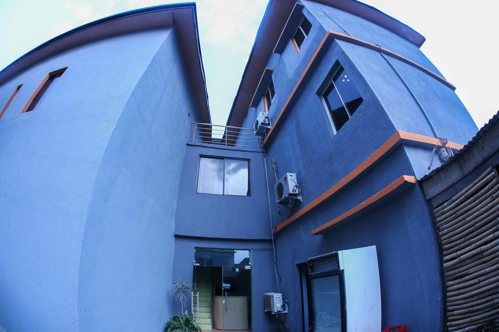 The Snug (Yaba)
