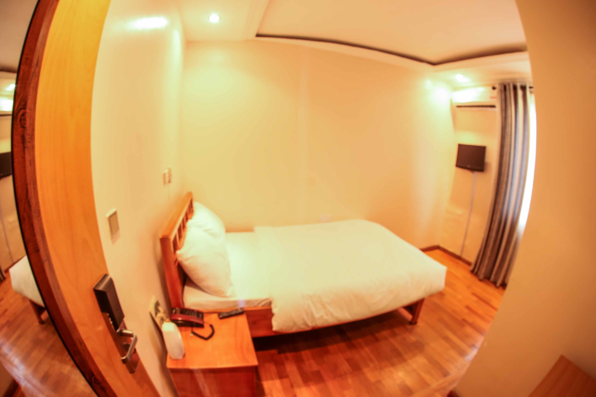 The Snug (Yaba) : Snug Classic