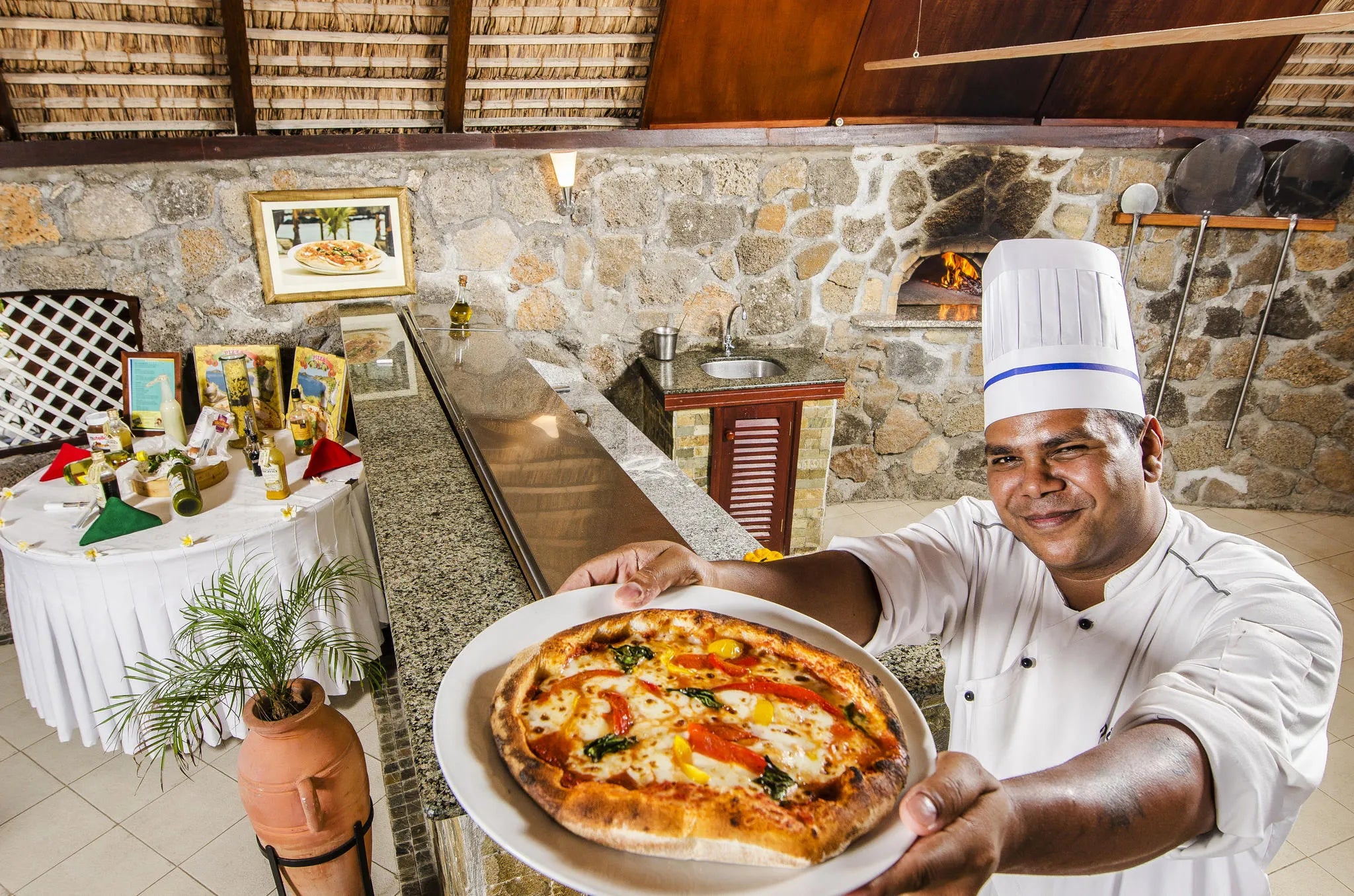 Pizzeria (12am - 3.30pm)