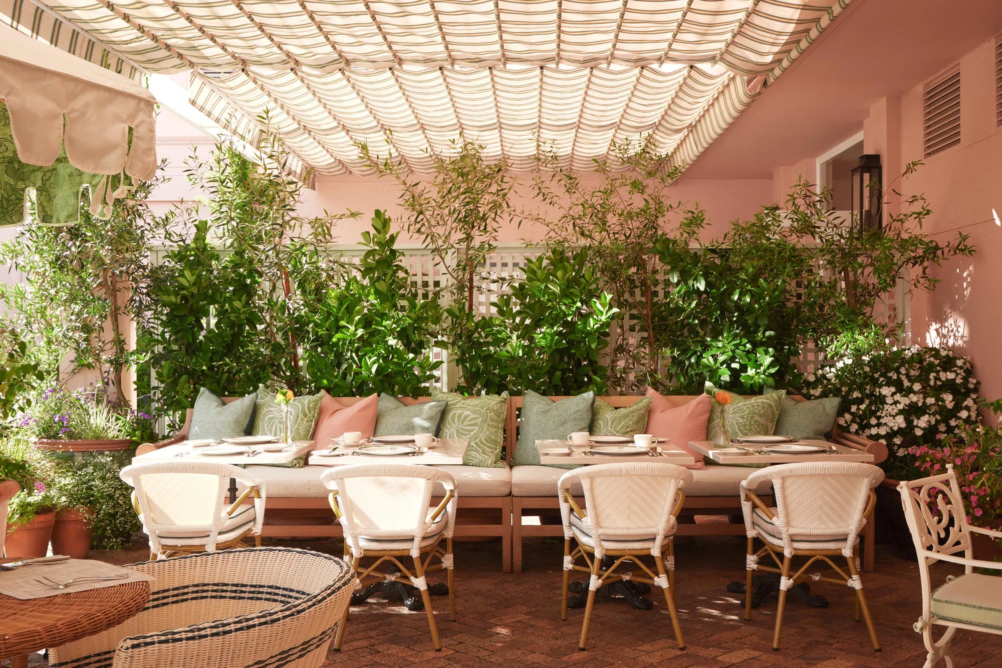 Oasis Restaurant at Mount Nelson, A Belmond Hotel, Cape Town, Cape Town, South Africa.