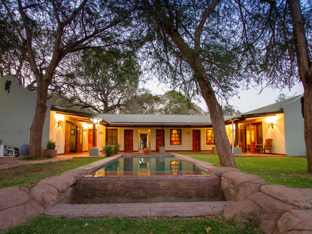 Thorntree House and Tented Camp