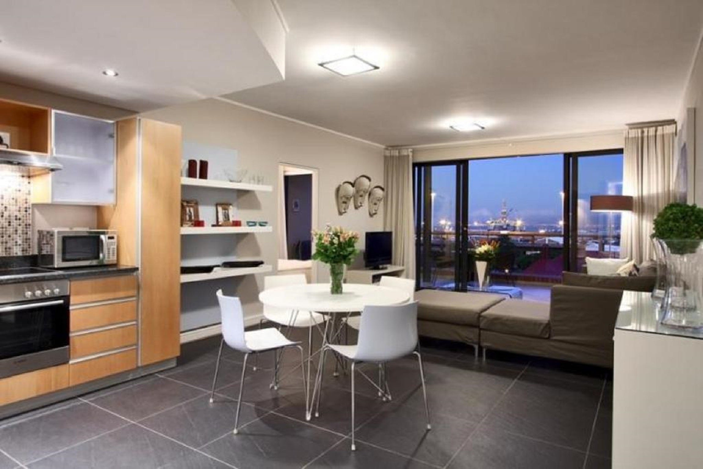 319 The Rockwell Luxury Apartment