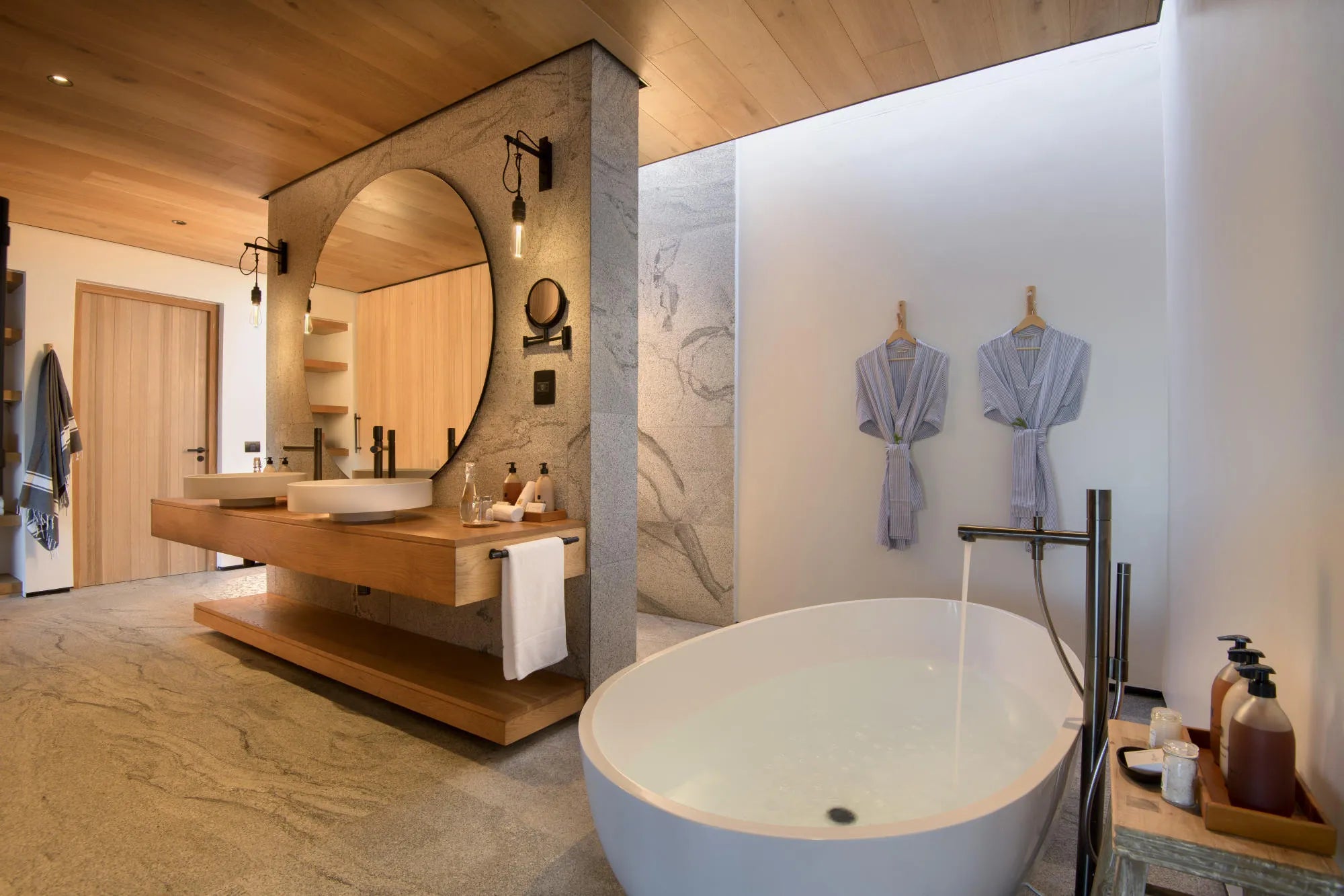 Room gallery image 7.
