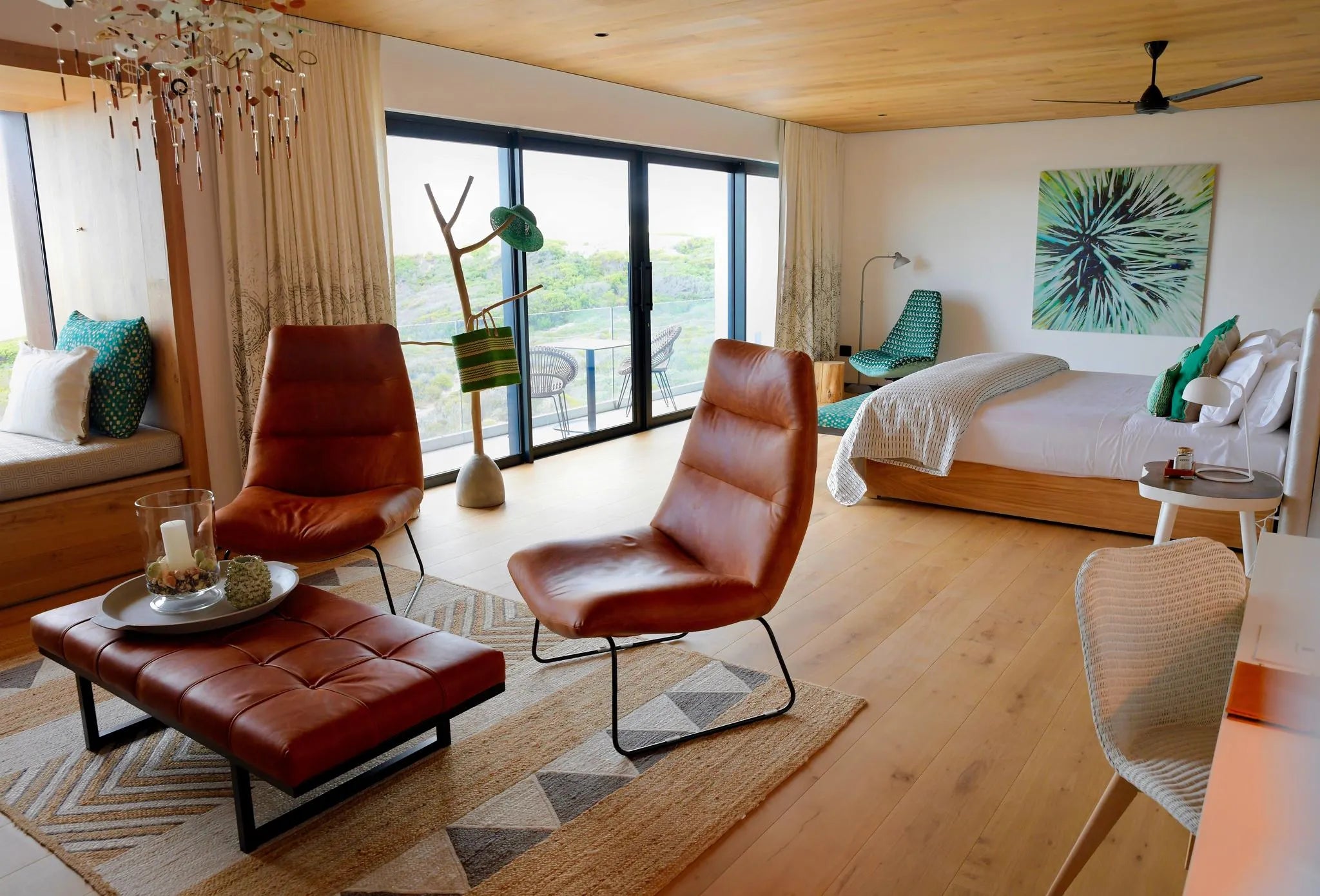 Room gallery image 4.