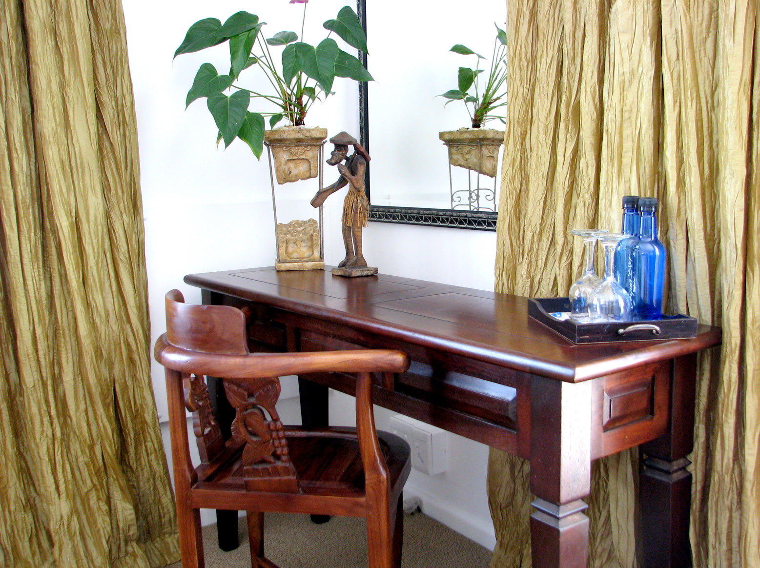 Room 1 desk