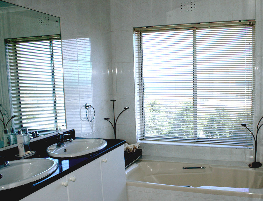 Room 2 bathroom