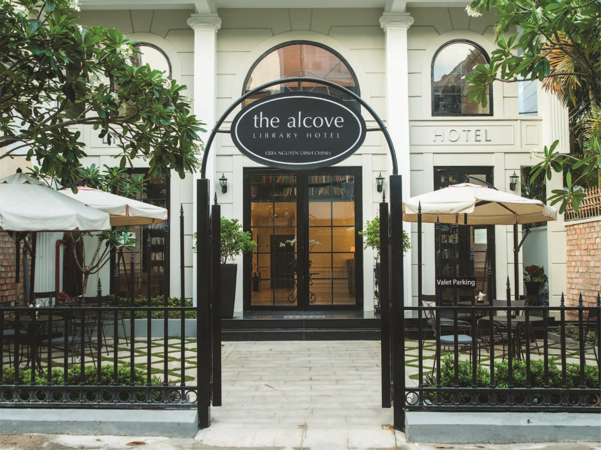 The Alcove Library Hotel