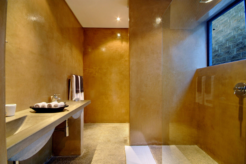 Modern bathroom of a POOL SUITE