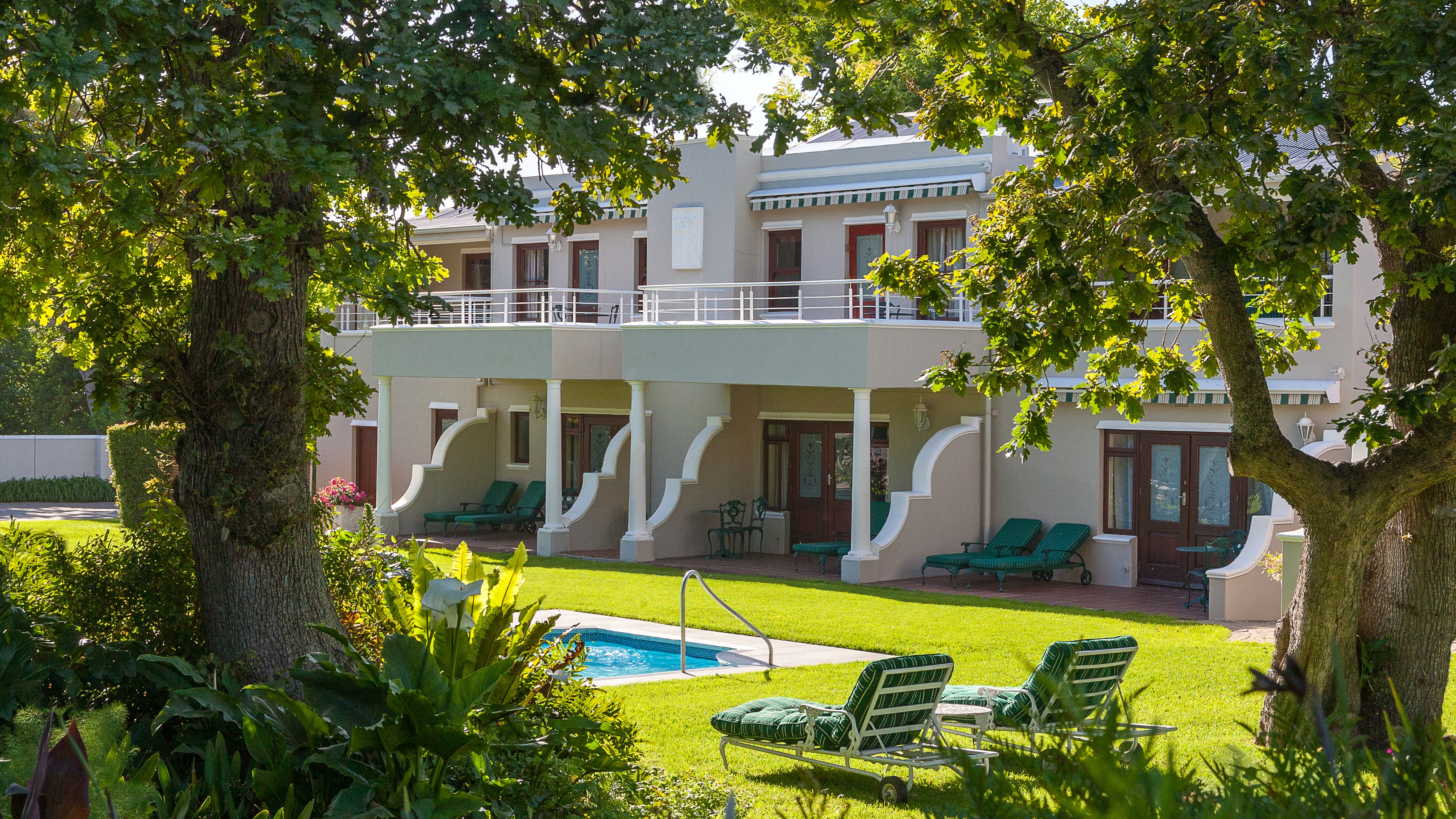 Suite and deluxe suites