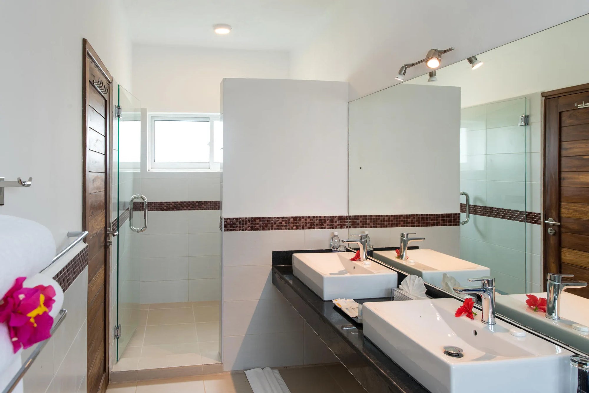 Room gallery image 6.