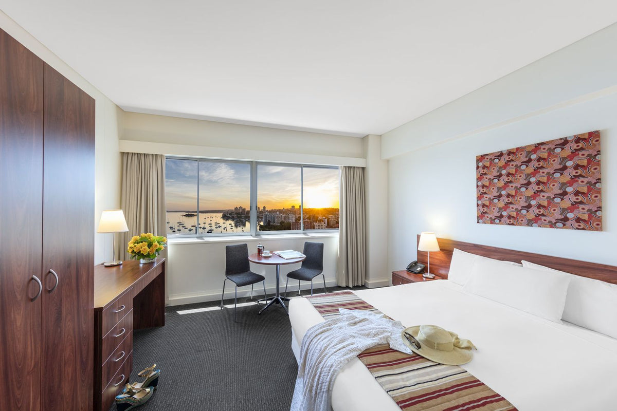 The Macleay Hotel