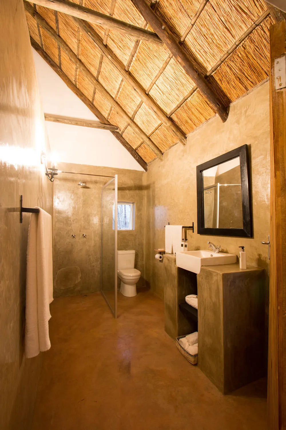 Room gallery image 6.